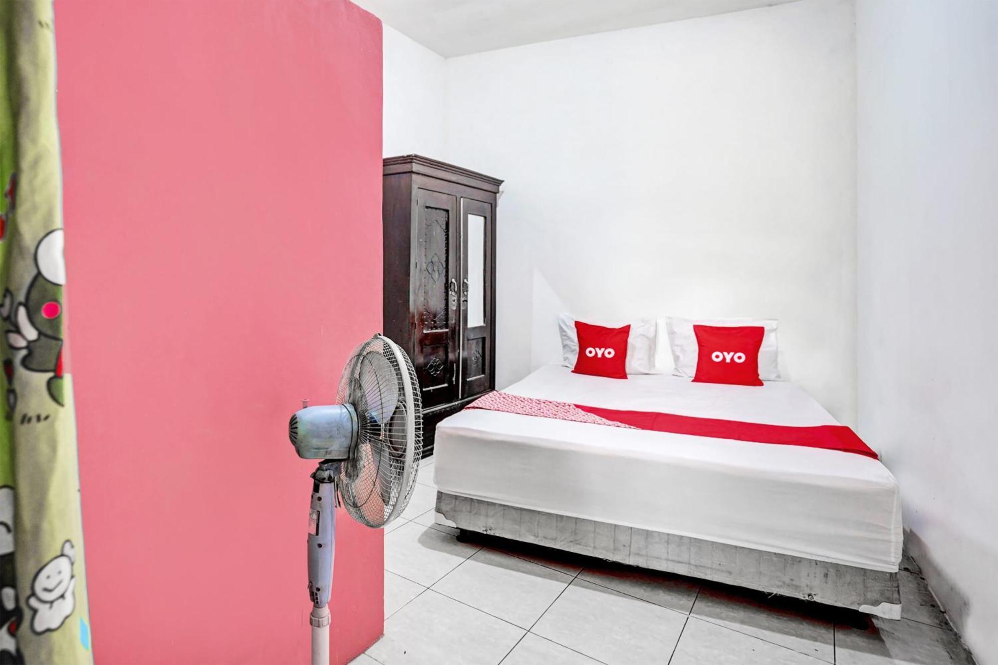 Oyo Life 92840 Wisma Morricco Jombang Εξωτερικό φωτογραφία