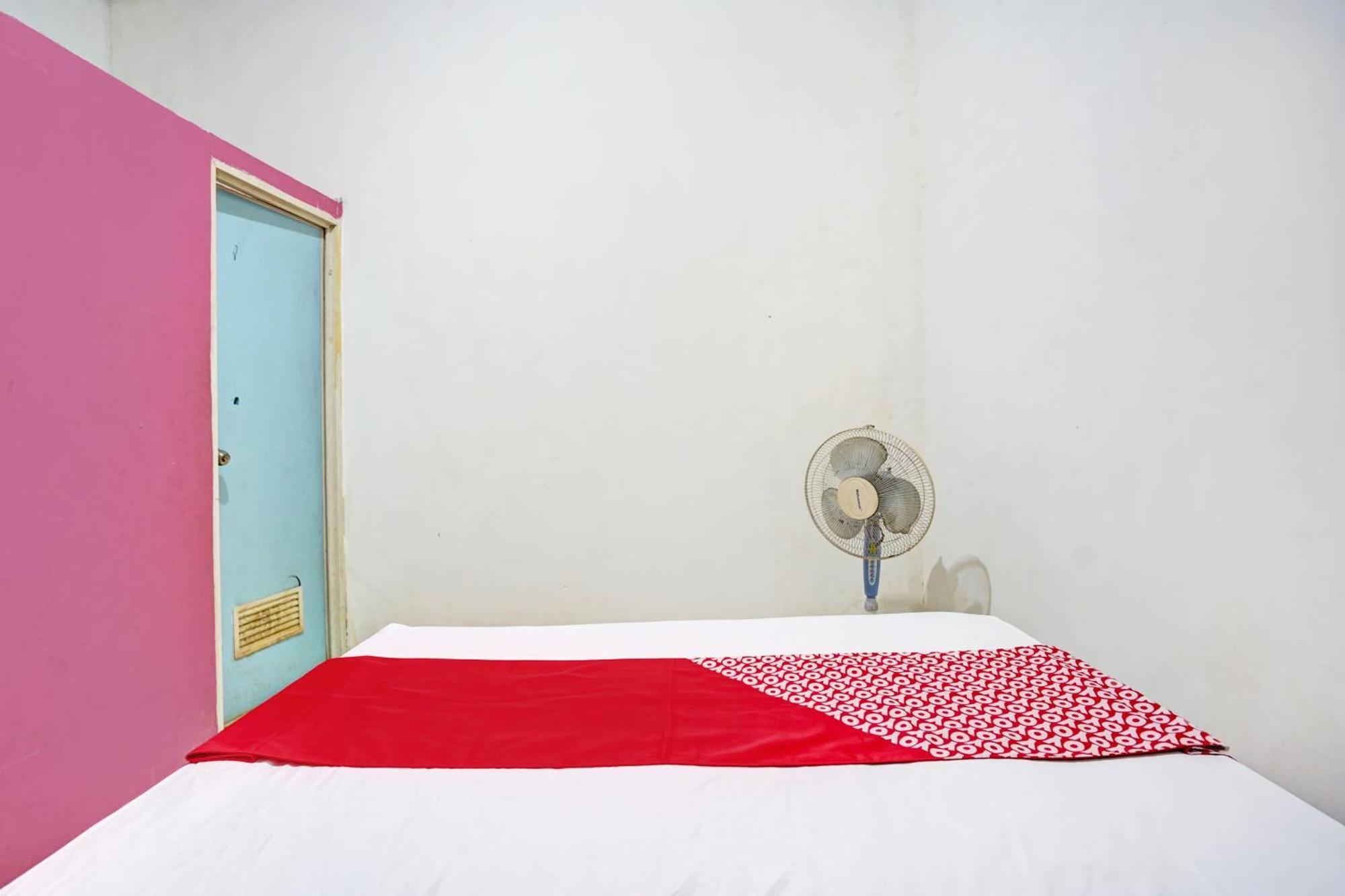 Oyo Life 92840 Wisma Morricco Jombang Εξωτερικό φωτογραφία
